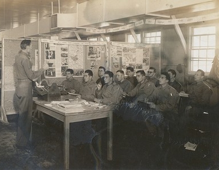 CFPNA: French Cadets en formation.